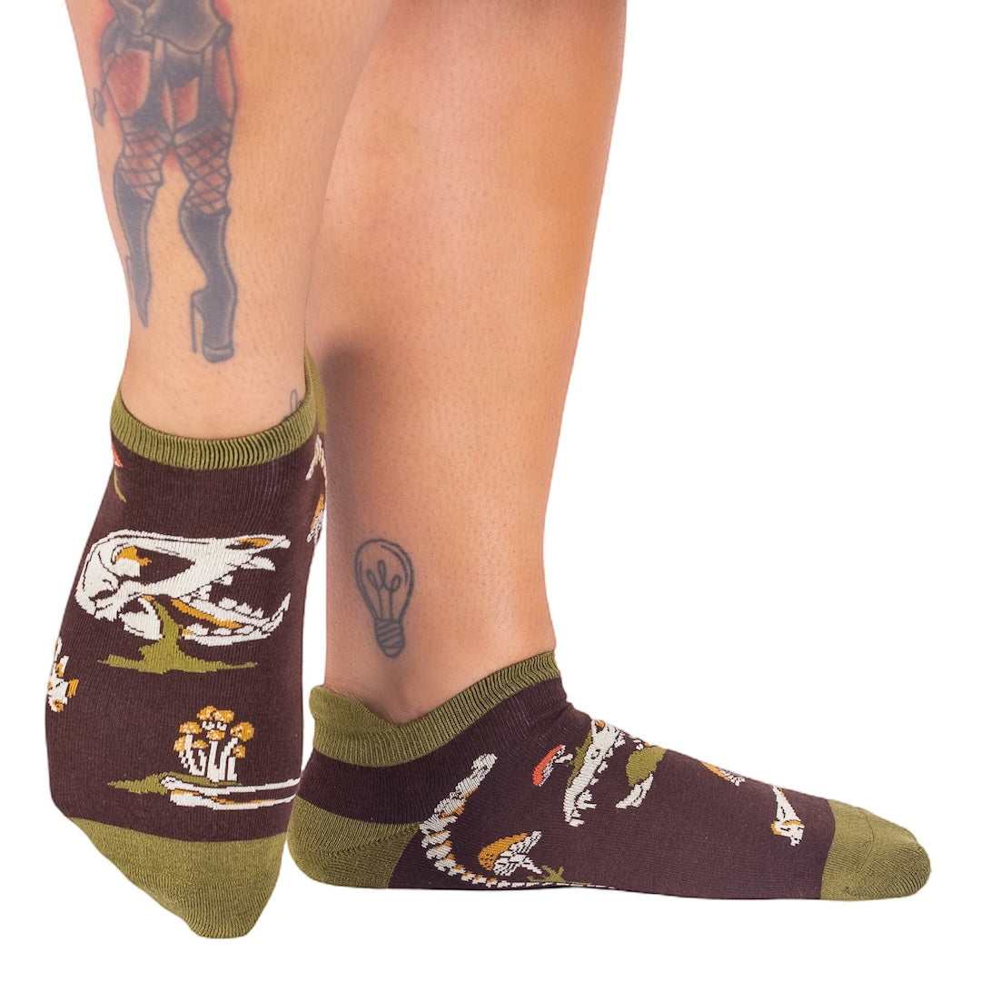 Mossuary ankle socks.