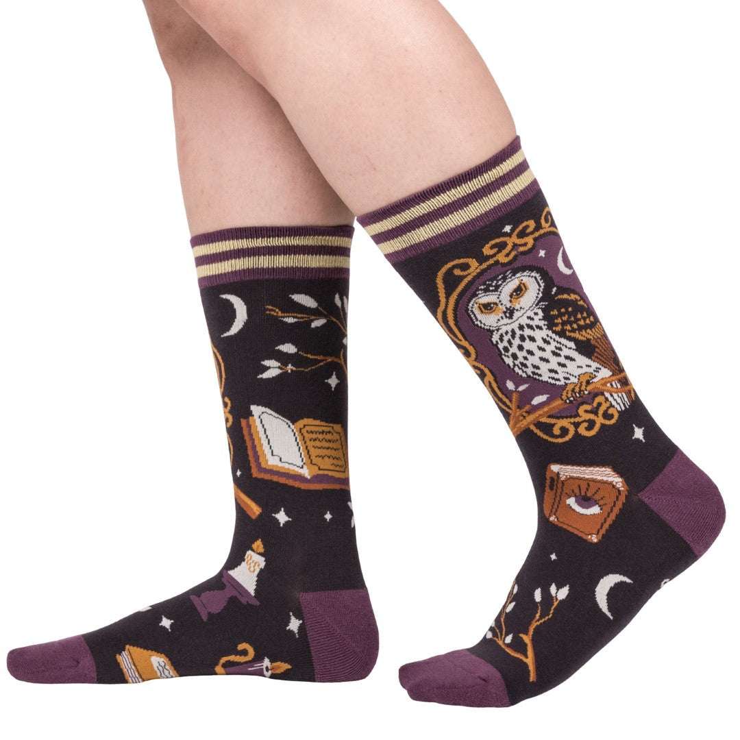 Supervisor Owlfred crew socks.