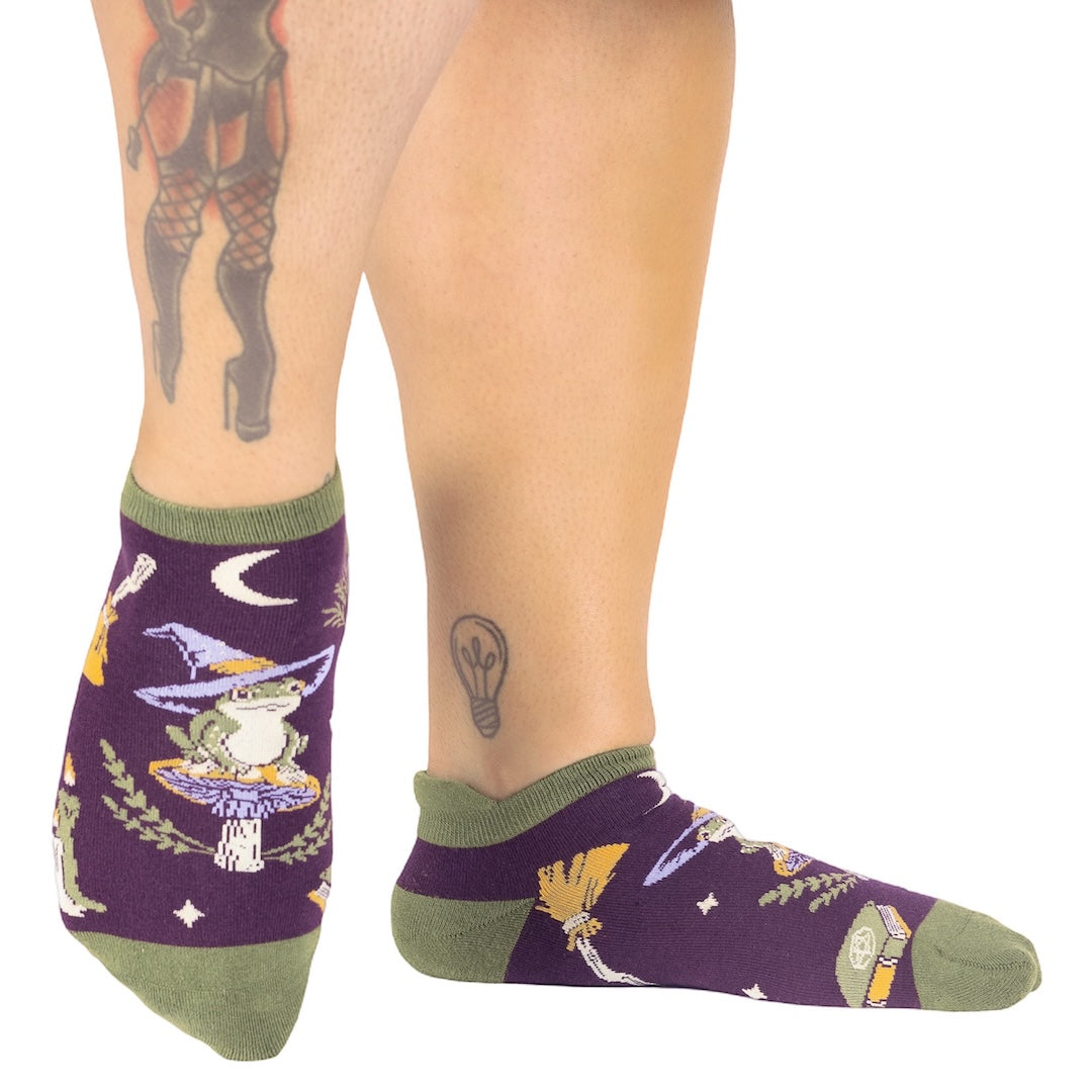 Archtoad of Hatville ankle socks.