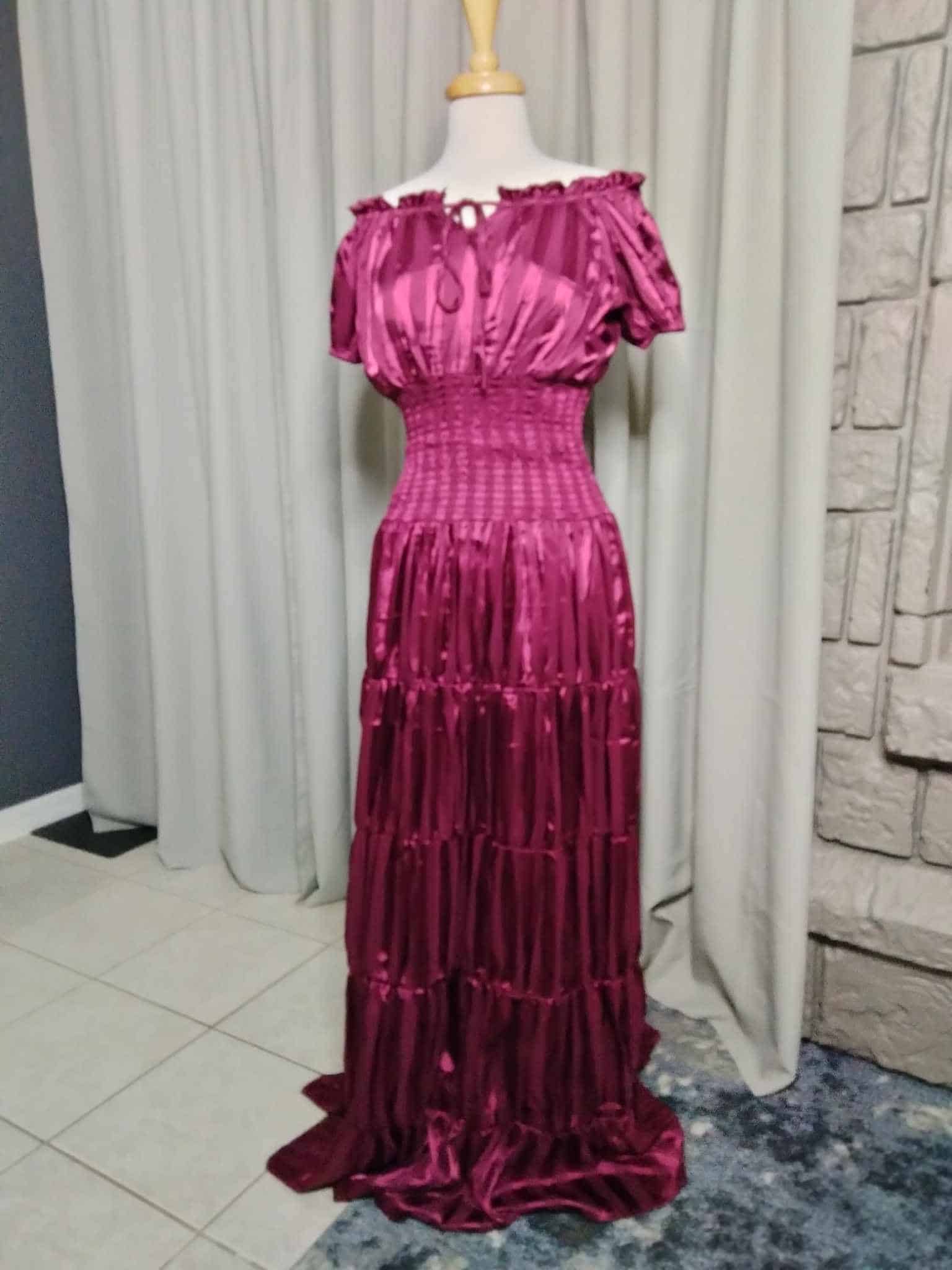 Pirate Princess Dress Purple – Gothic Dress with Removable Sleeves on display, showcasing its elegant purple fabric and style.